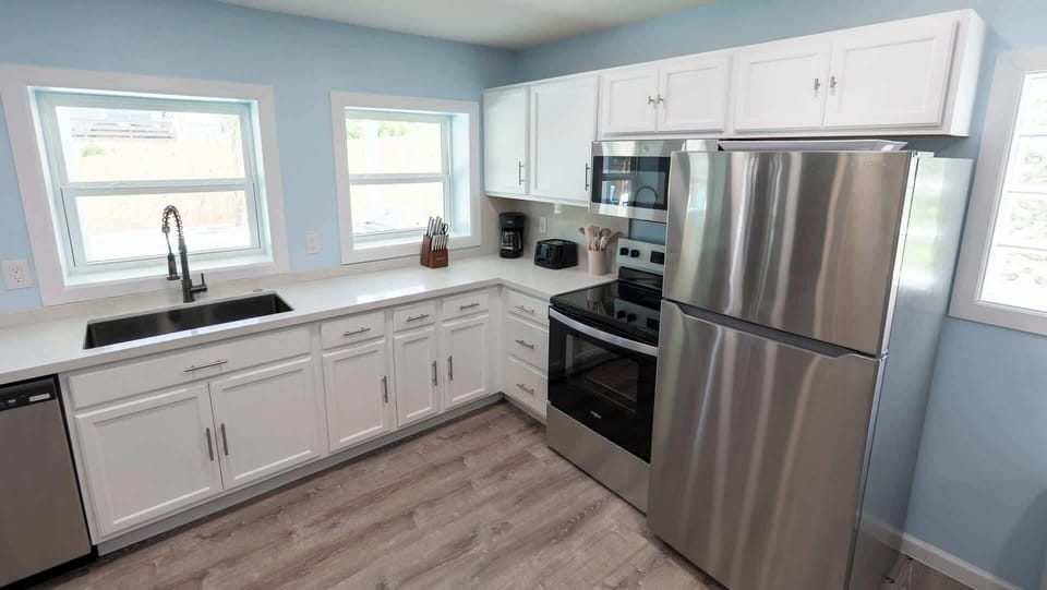 House, Multiple Beds, Pool View (Patron’s Pool House) | Private kitchen