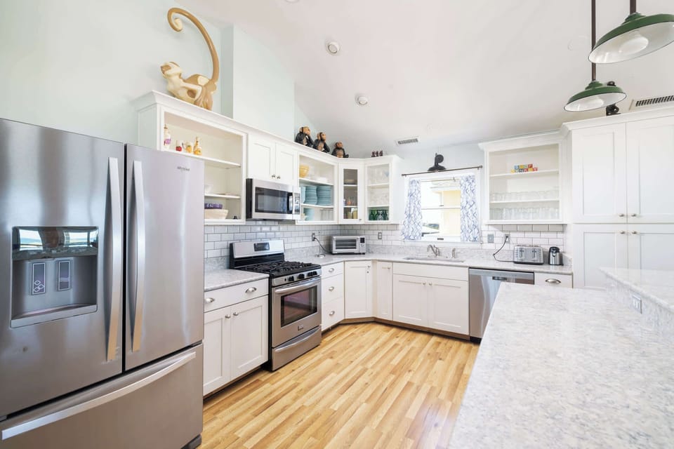 Spacious, Fully Stocked Kitchen w/ Ocean Views, Bonus Fridge