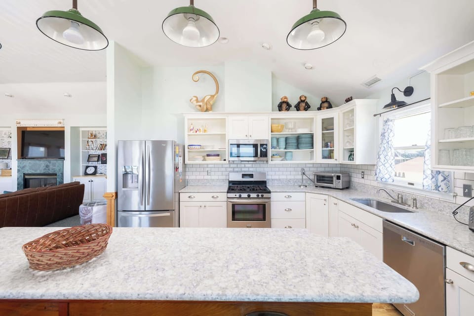 Spacious, Fully Stocked Kitchen w/ Ocean Views, Bonus Fridge