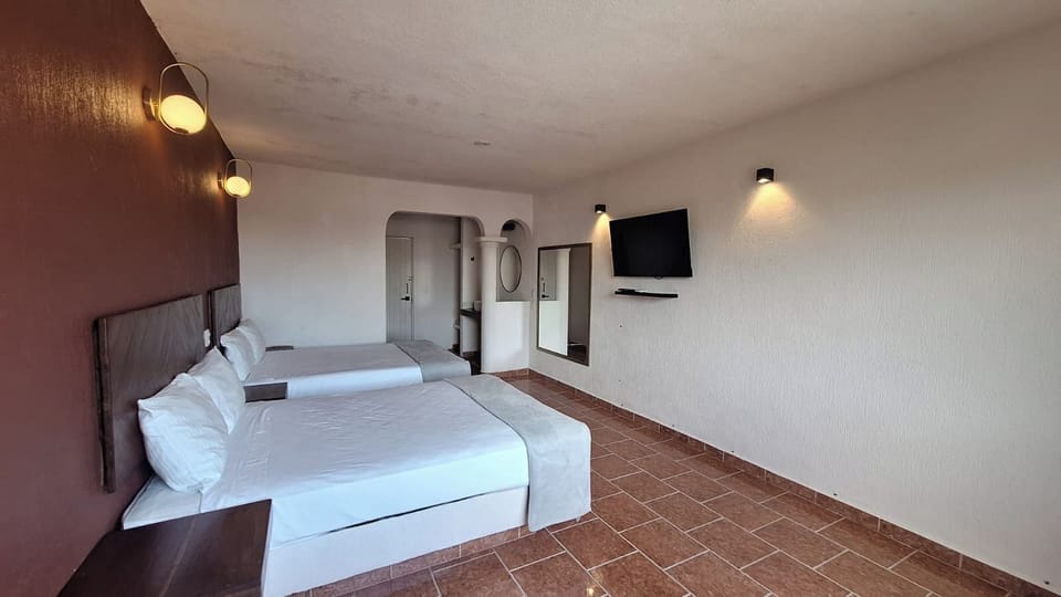 Family Room | WiFi (free), bed sheets
