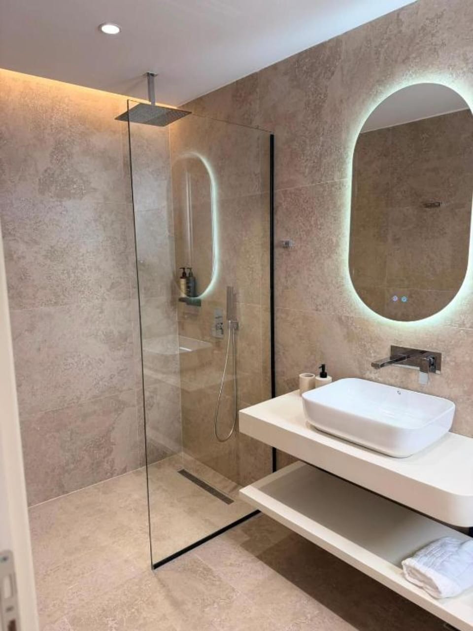 Queen Palace Luxury Hotel Hotel in Sarandë