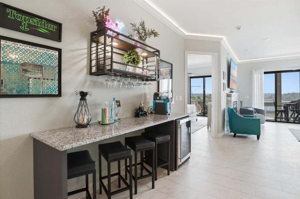 Condo, Multiple Beds (Martini Penthouse at Topsider) | Interior
