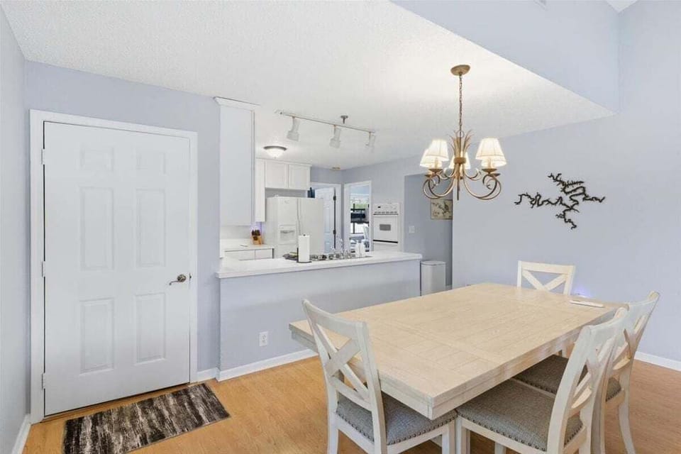 Condo, Multiple Beds (Captain's Hideaway) | 3 bedrooms, individually decorated, individually furnished, bed sheets