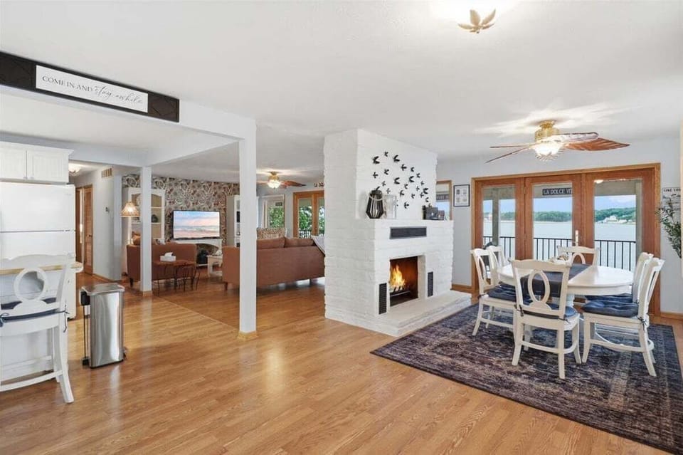 House, Multiple Beds (Lakehouse 19) | Interior
