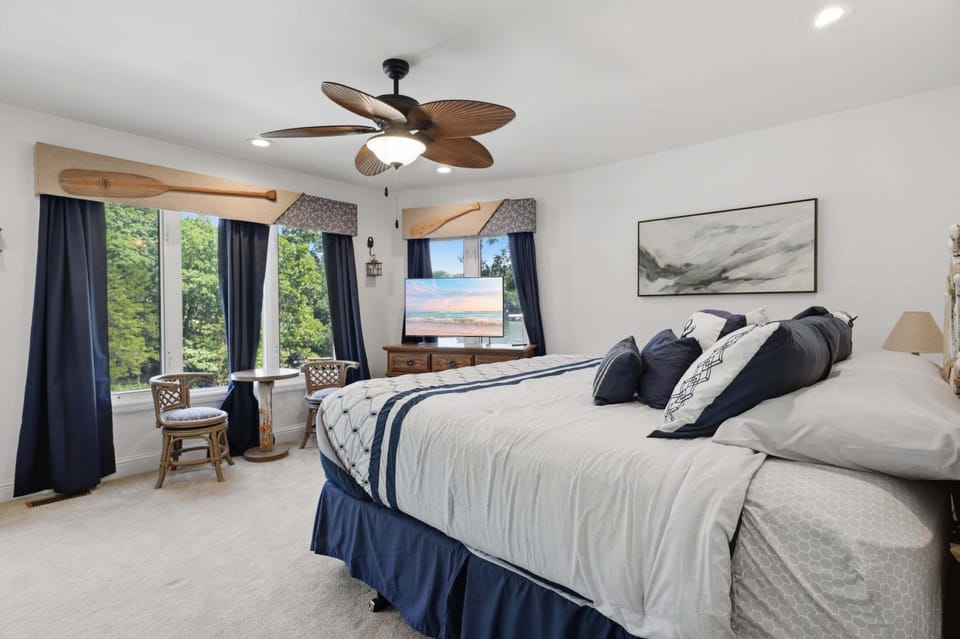 Lakefront Cove Retreat With Private Dock, Slide & Room to Gather House in Lake of the Ozarks