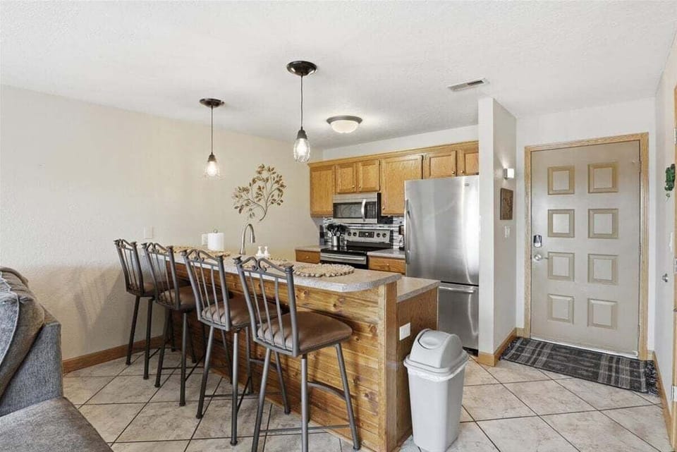 Condo, Multiple Beds (Bay Point Bliss) | Private kitchen