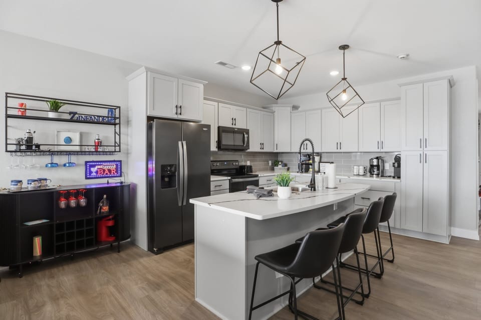 Condo, Multiple Beds (Shootout Suite at Topsider) | Private kitchen