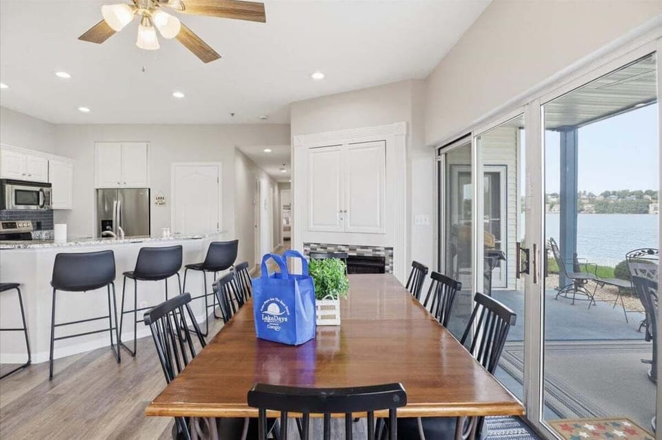 Condo, Multiple Beds (Lake it Easy) | 4 bedrooms, individually decorated, individually furnished, bed sheets