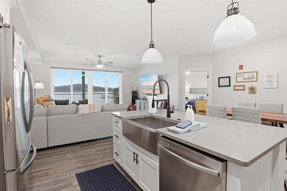 Condo, Multiple Beds (Niangua Sunset) | Interior