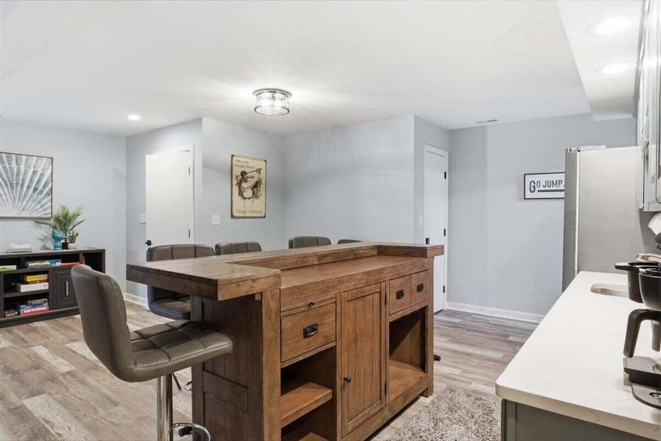 House, Multiple Beds (Blue Heron Hill) | Interior