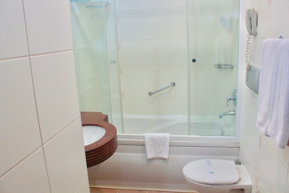 Standard Double Room | Bathroom | Combined shower/tub, deep soaking tub, free toiletries, hair dryer
