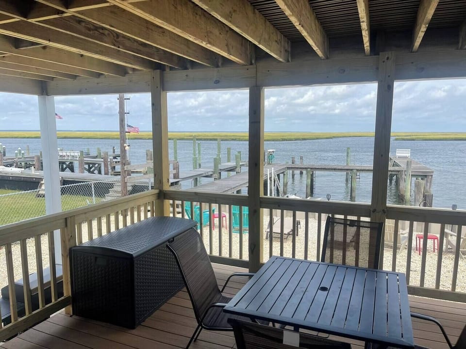 Spectacular water views . bay breezes on your private deck area