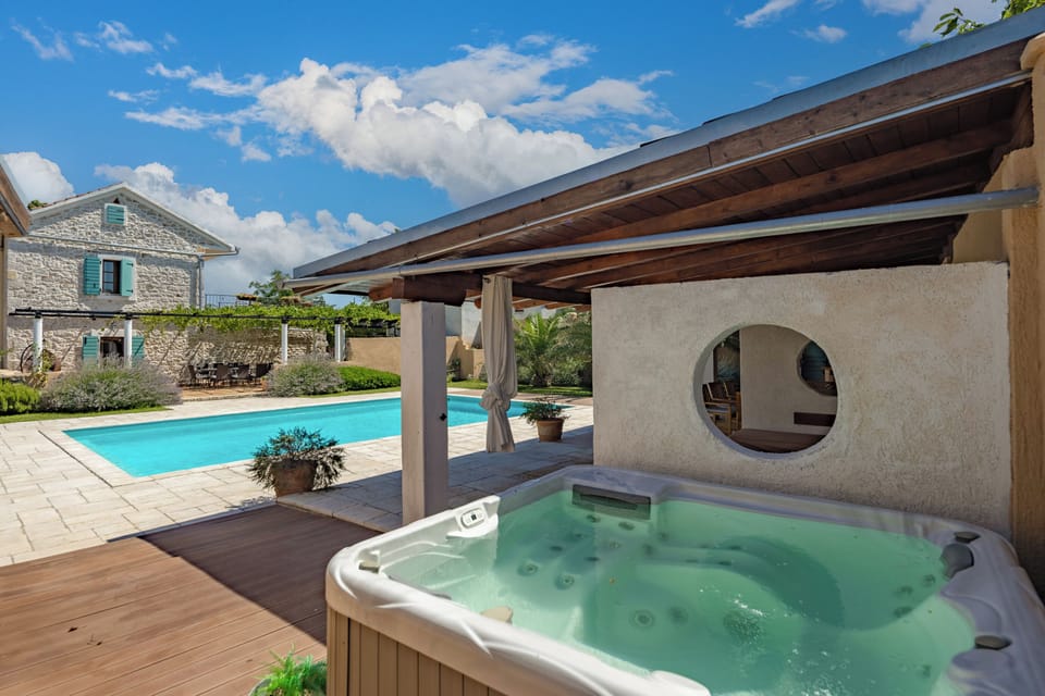 Jacuzzi