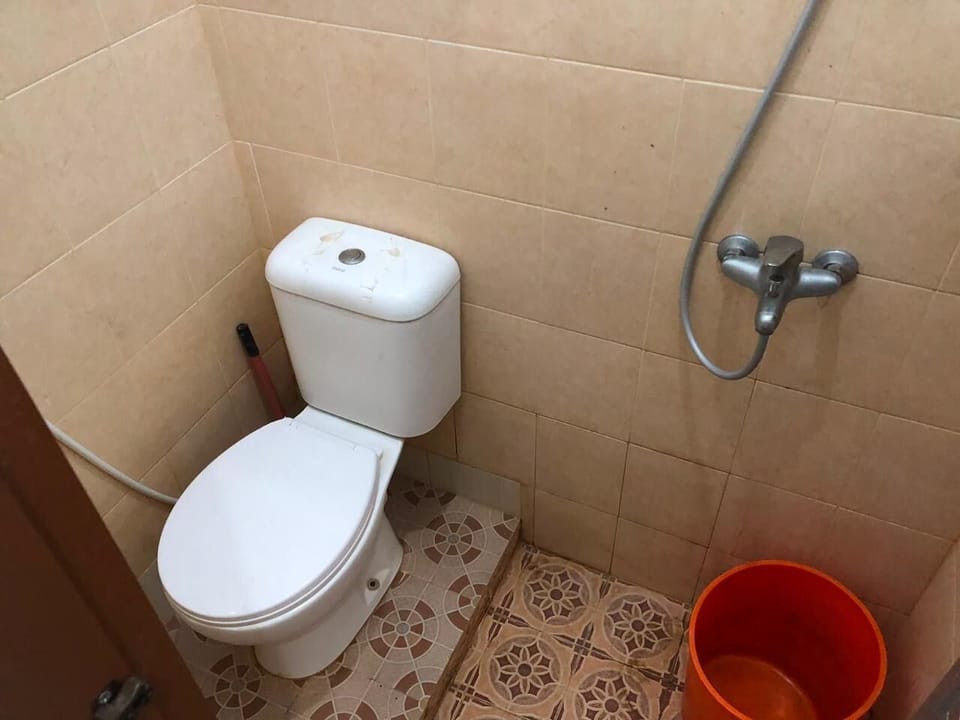 Standard Twin Room | Bathroom | Shower