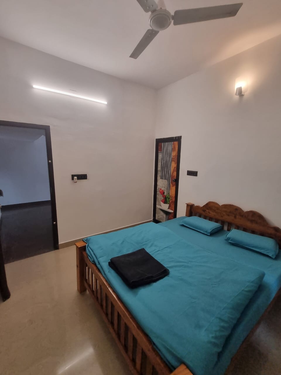 Deluxe Double Room | Memory foam beds, WiFi (free), bed sheets