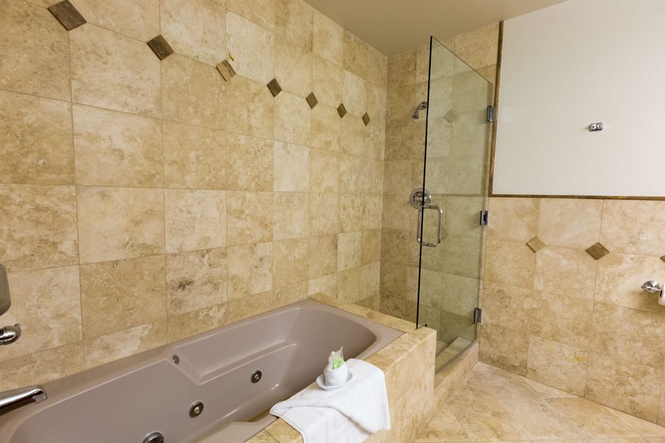 Jetted tub