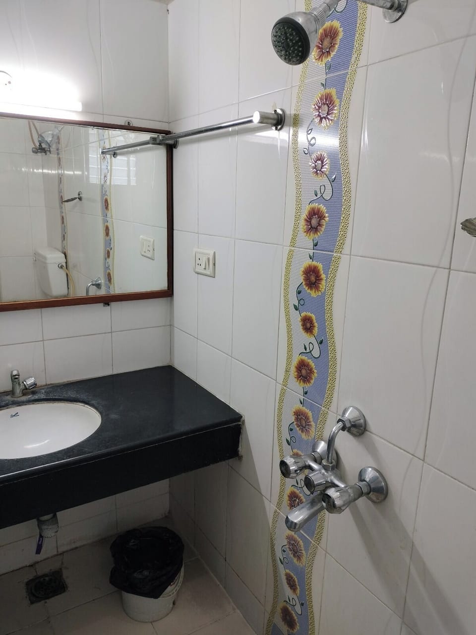 Shower, free toiletries, towels, soap