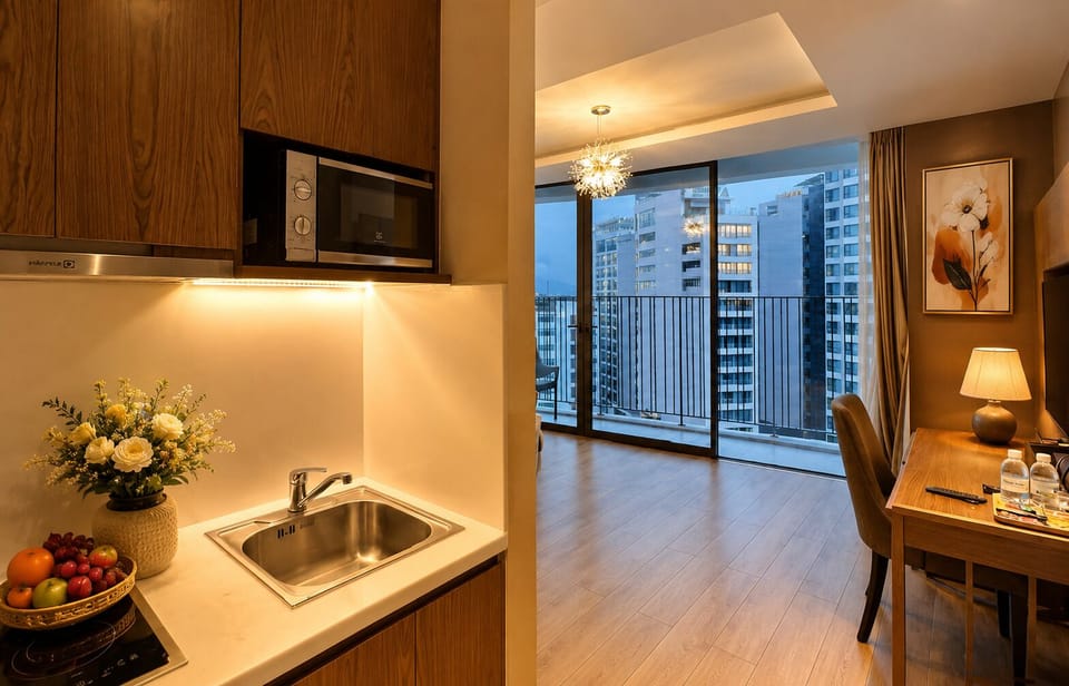 Studio, City View | Private kitchen | Fridge, microwave, stovetop, cookware/dishes/utensils