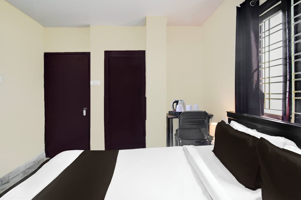 Classic Room | Desk, WiFi (free), bed sheets
