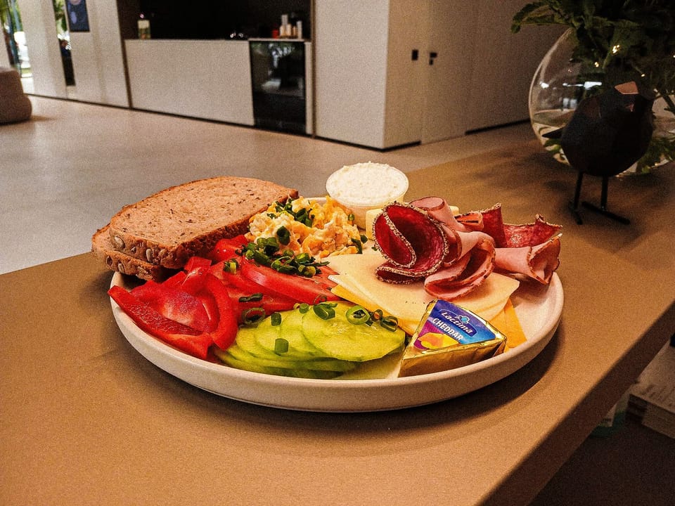 Breakfast meal