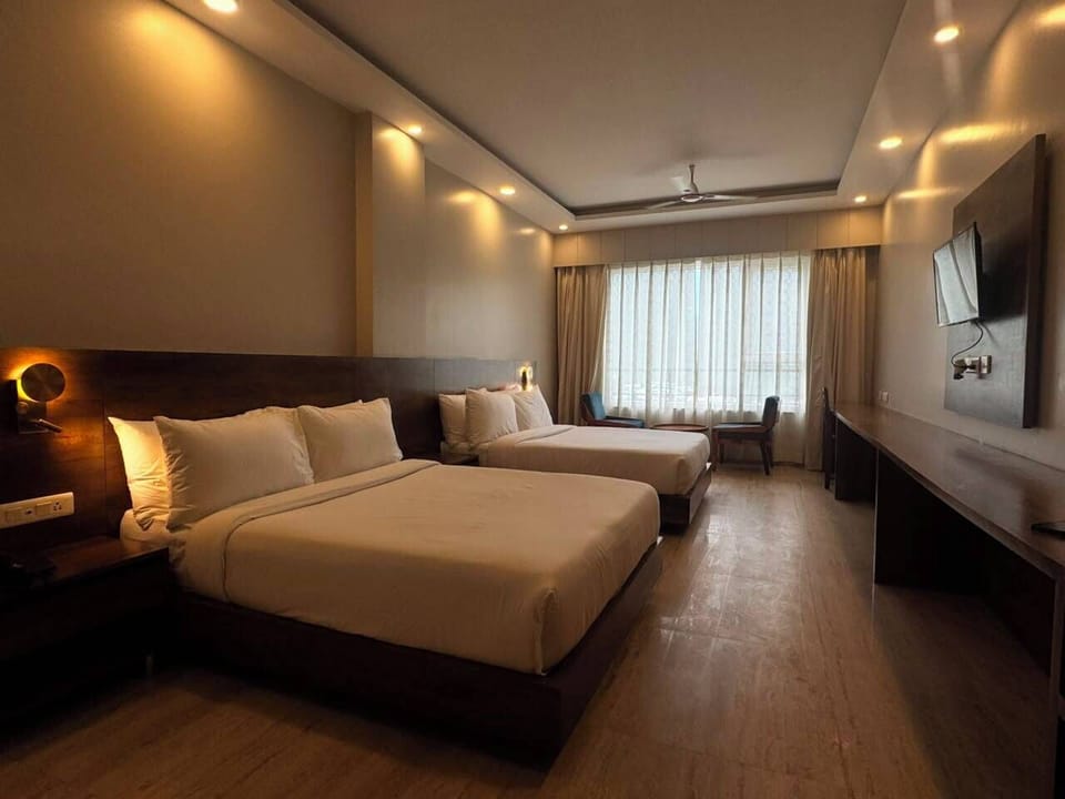 Double or Twin Room, Balcony, Garden View | Iron/ironing board, WiFi (free), bed sheets