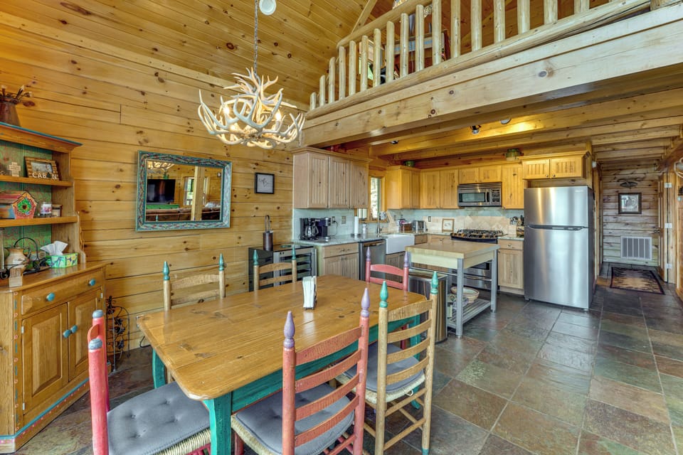 Dining Area | Main Level