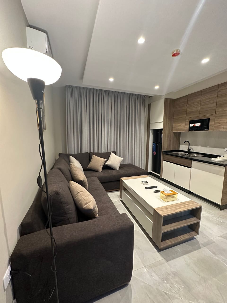 Condo, 1 Bedroom, Accessible, Smoking | Living room