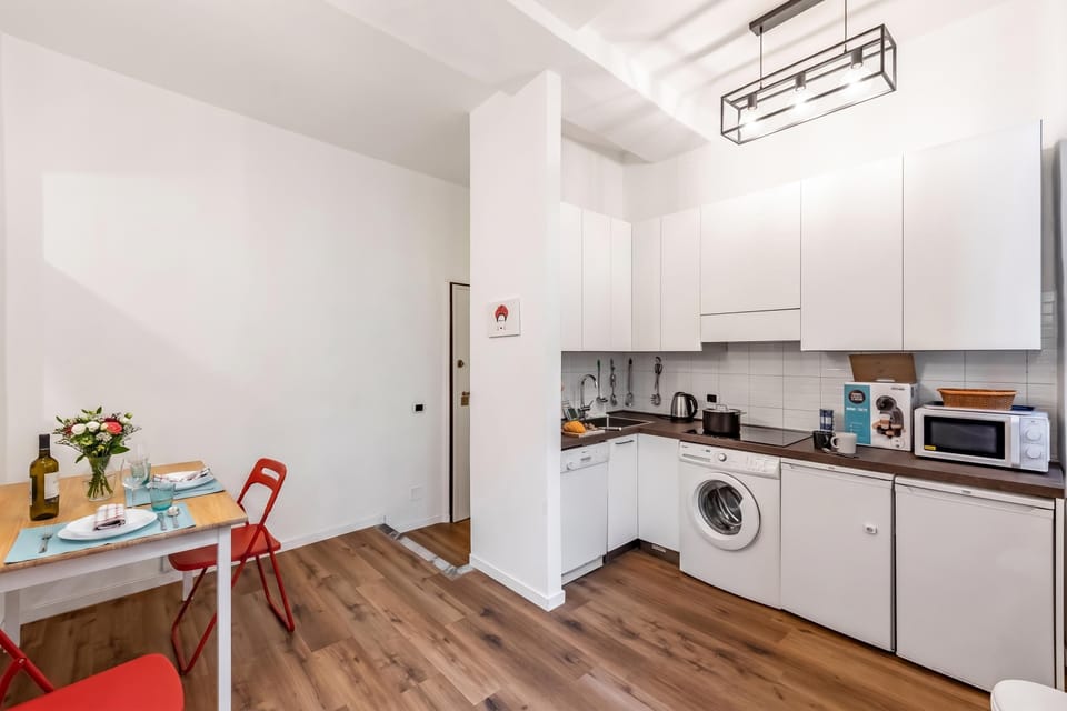 Standard Apartment, 1 Bedroom, Microwave (Old Town Living) | Private kitchen