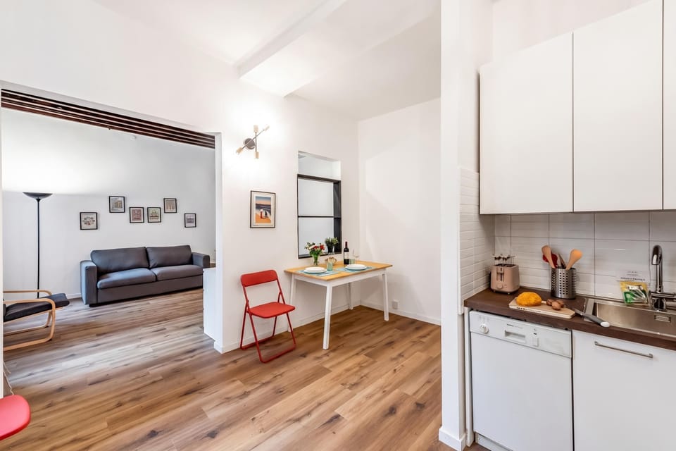 Standard Apartment, 1 Bedroom, Microwave (Old Town Living) | Interior