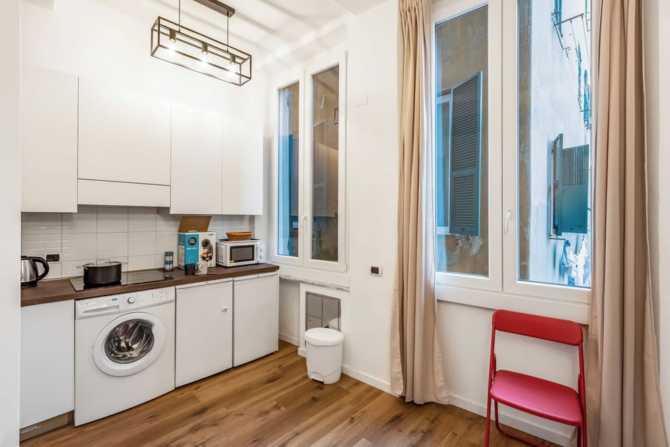 Standard Apartment, 1 Bedroom, Microwave (Old Town Living in historic center &) | Private kitchen