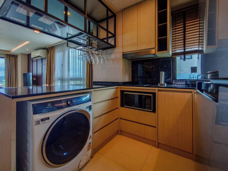 Apartment, 2 Bedrooms, Accessible | Laundry
