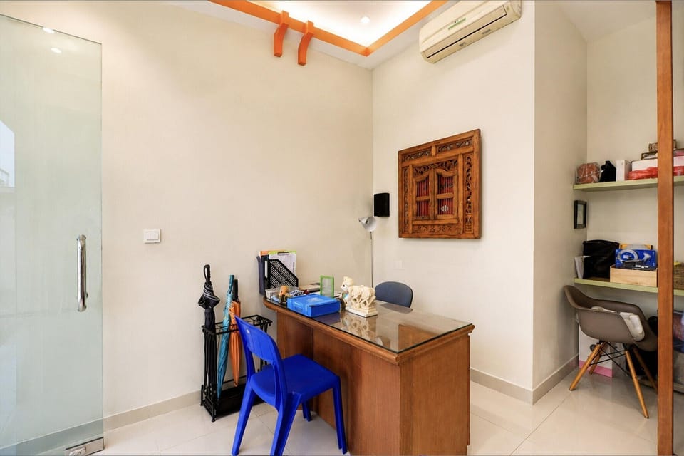 Entrance / Reception
