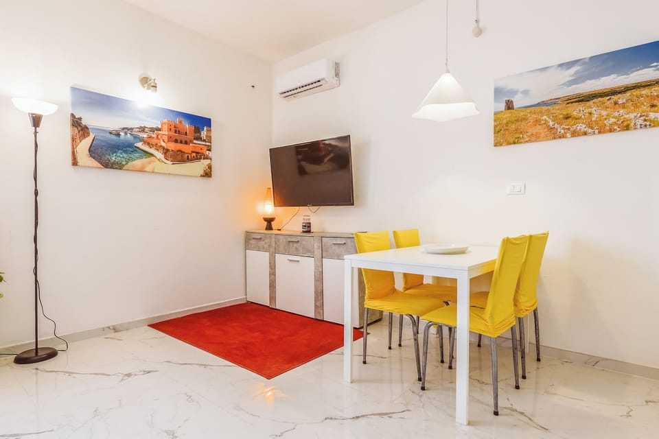 Studio | Dining