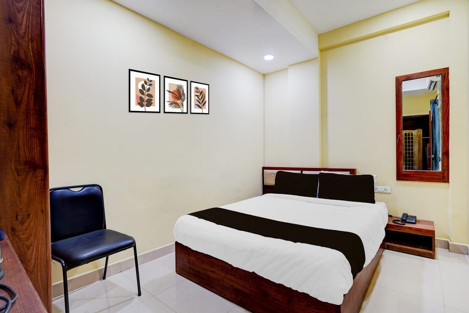 Classic Room | Desk, WiFi (free), bed sheets