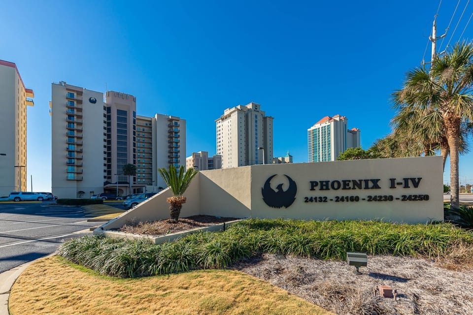 Condo, 1 Bedroom | Property grounds