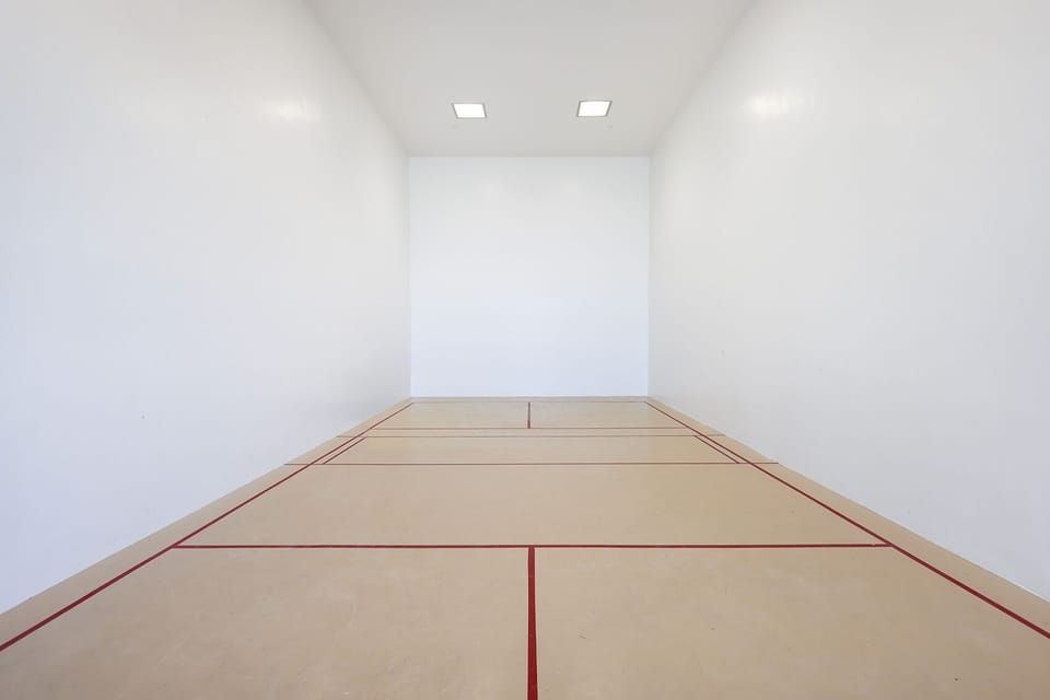 Condo, 1 Bedroom | Sport court