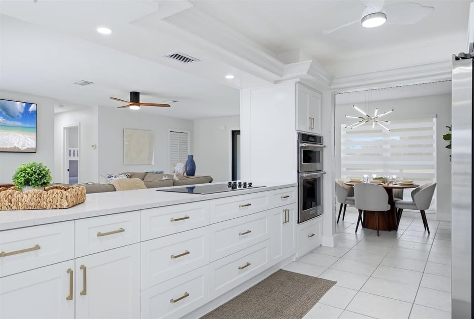 House, 2 Bedrooms | Private kitchen | Coffee/tea maker, fridge, oven, toaster