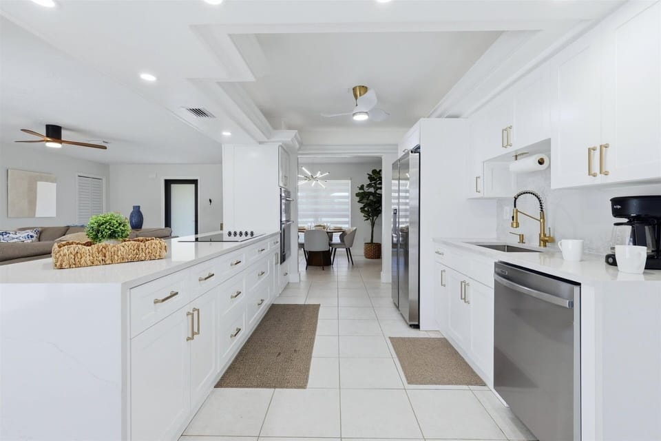 House, 2 Bedrooms | Private kitchen | Coffee/tea maker, fridge, oven, toaster