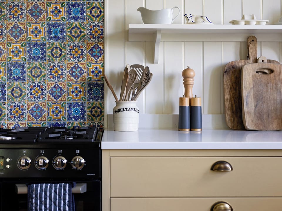 Dishwasher, cookware/dishes/utensils