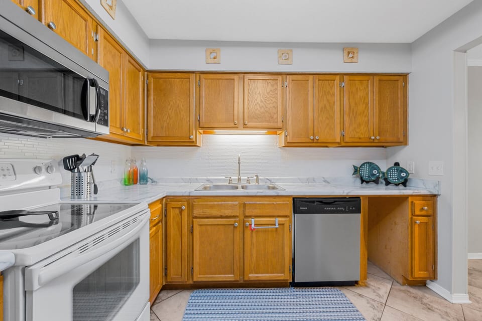 Condo, Multiple Beds (Sea Oats C204) | Private kitchen | Coffee/tea maker