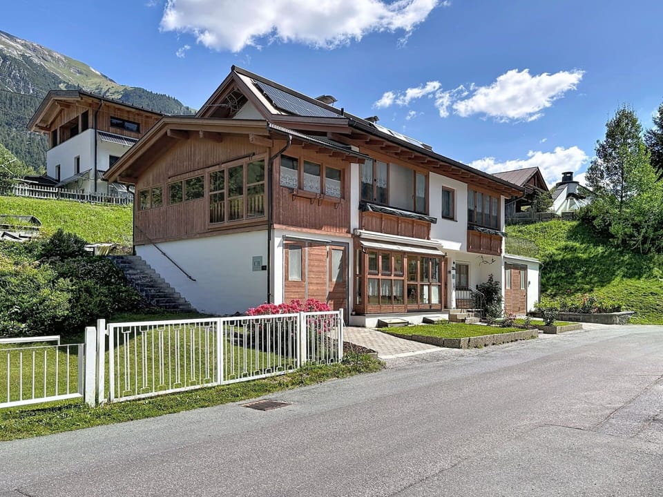 Window, House, Residential Area, Home, Architecture, Roof, Human Settlement, Cottage, Door, Balcony