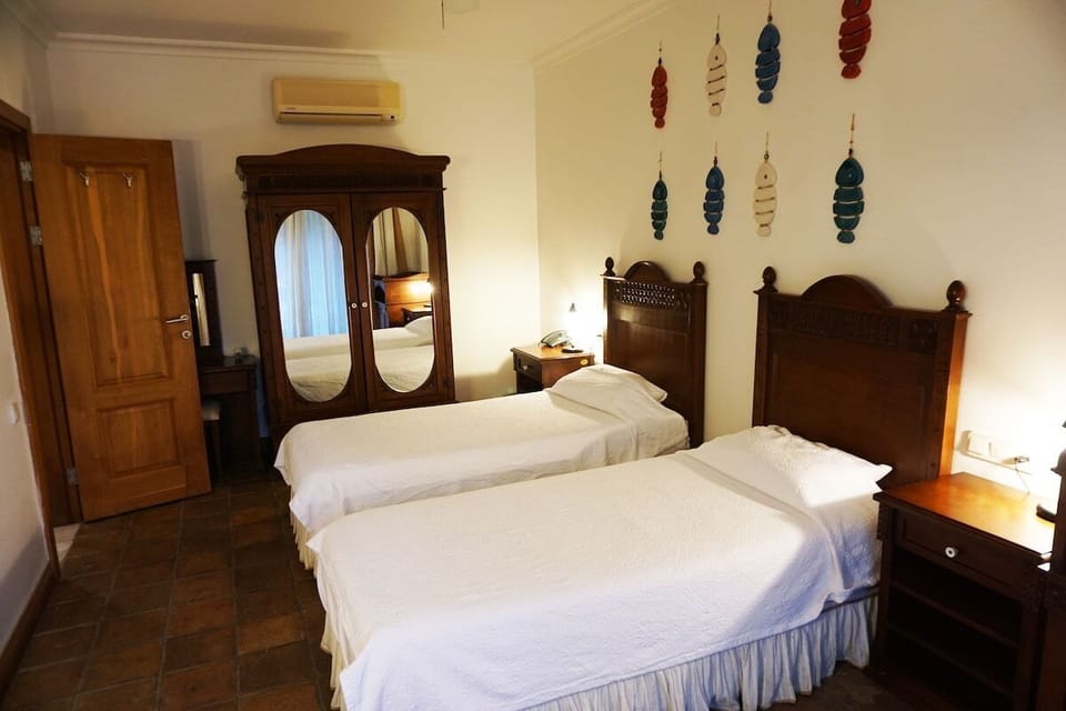 Standard Double or Twin Room, Patio, Garden View | WiFi (free)