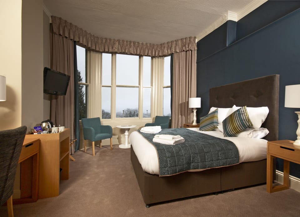 Desk, iron/ironing board, free WiFi, bed sheets