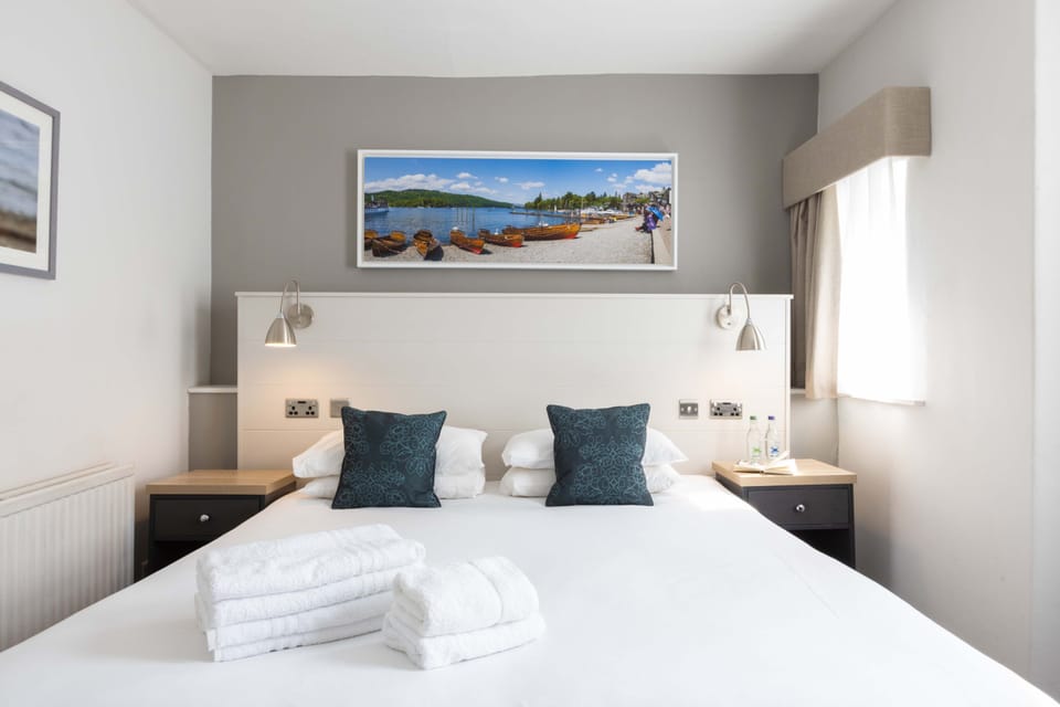 Basic Double Room | Desk, iron/ironing board, free WiFi, bed sheets