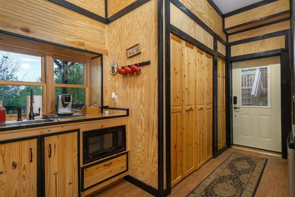 House | 4 bedrooms, high-speed internet