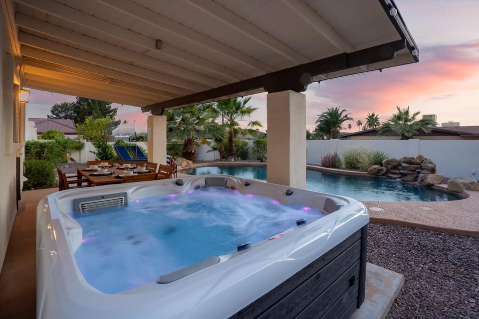 House | 5 bedrooms, high-speed internet