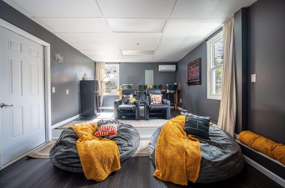 House | 5 bedrooms, high-speed internet