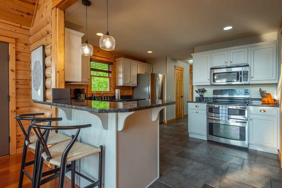 House | 4 bedrooms, high-speed internet