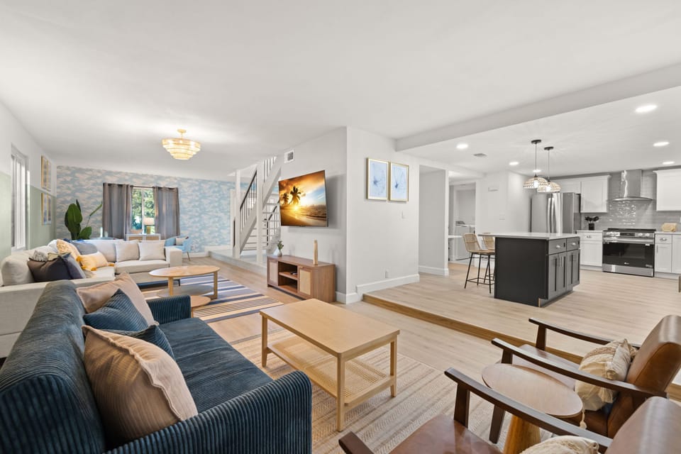 House | 5 bedrooms, high-speed internet