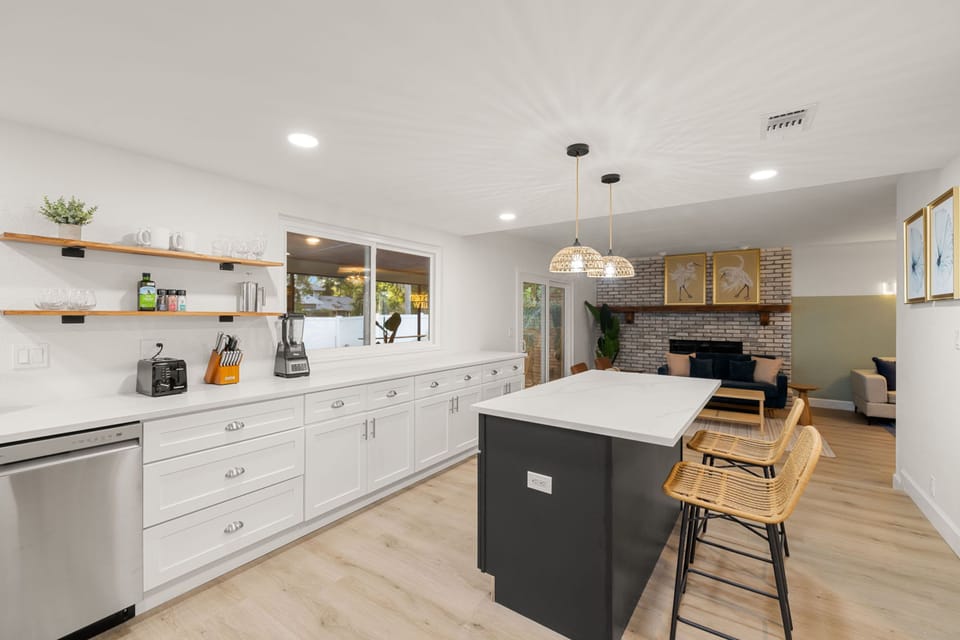 House | 5 bedrooms, high-speed internet